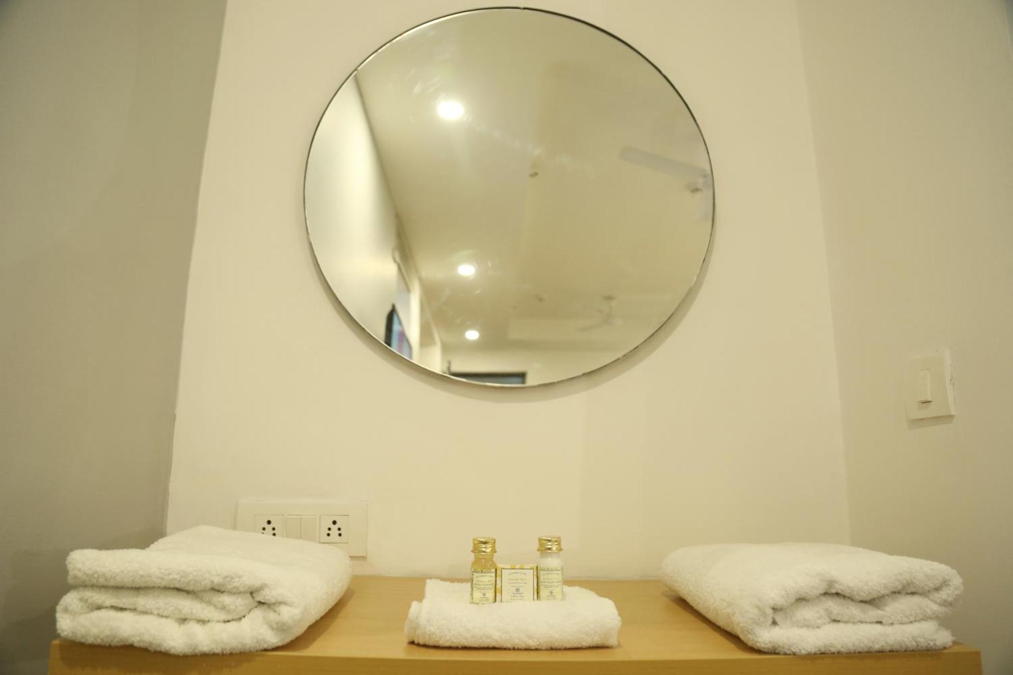 The Roseman Hotel & Suites Gáziábád Kültér fotó